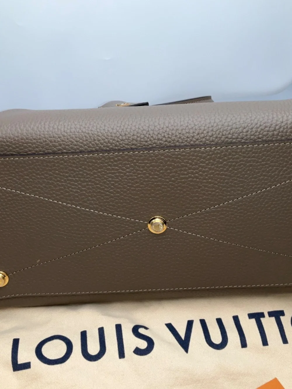 Louis Vuitton excellent very